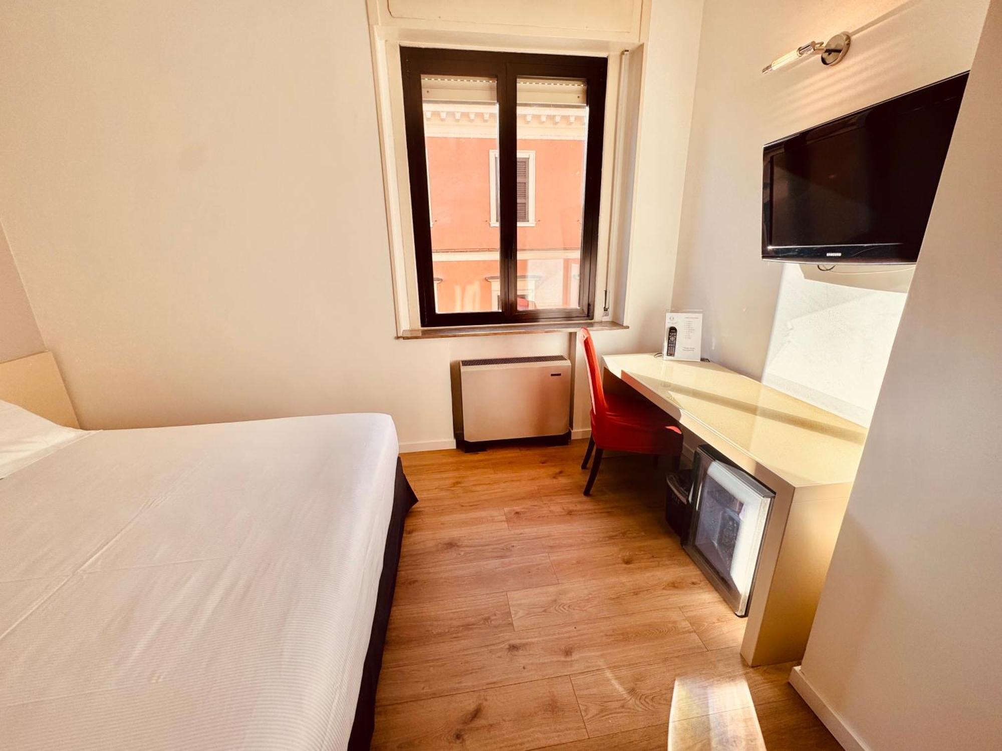 Hotel Pex Мантова Екстериор снимка